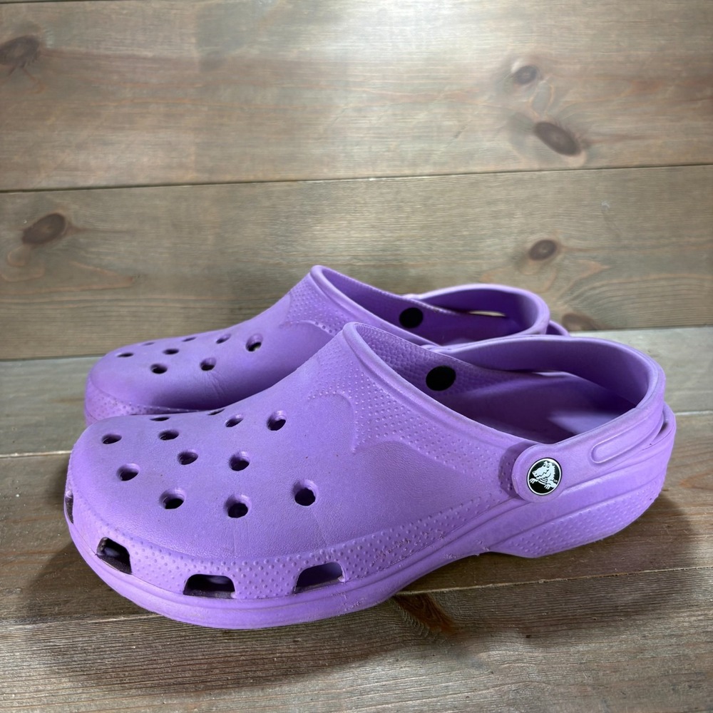 Crocs Classic Womens size 10 shoes Purple Waterproof Lightweight sandals